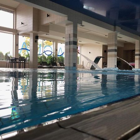 בולשבו Hotel Victoria מראה חיצוני תמונה