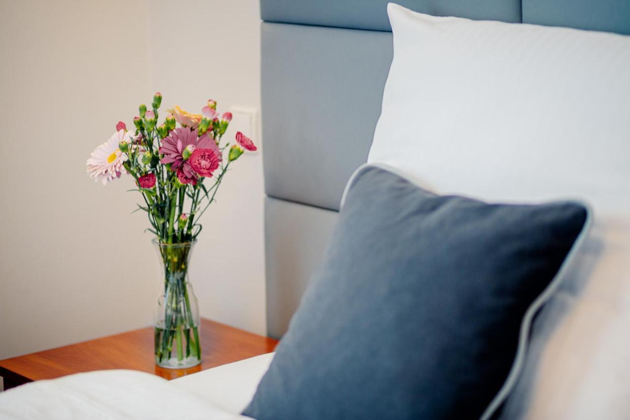 בולשבו Hotel Victoria מראה חיצוני תמונה