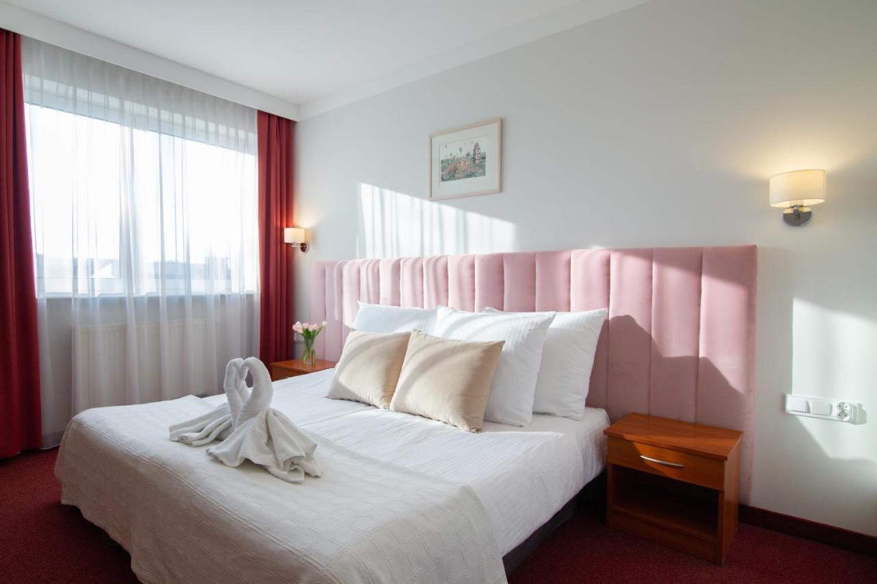 בולשבו Hotel Victoria מראה חיצוני תמונה