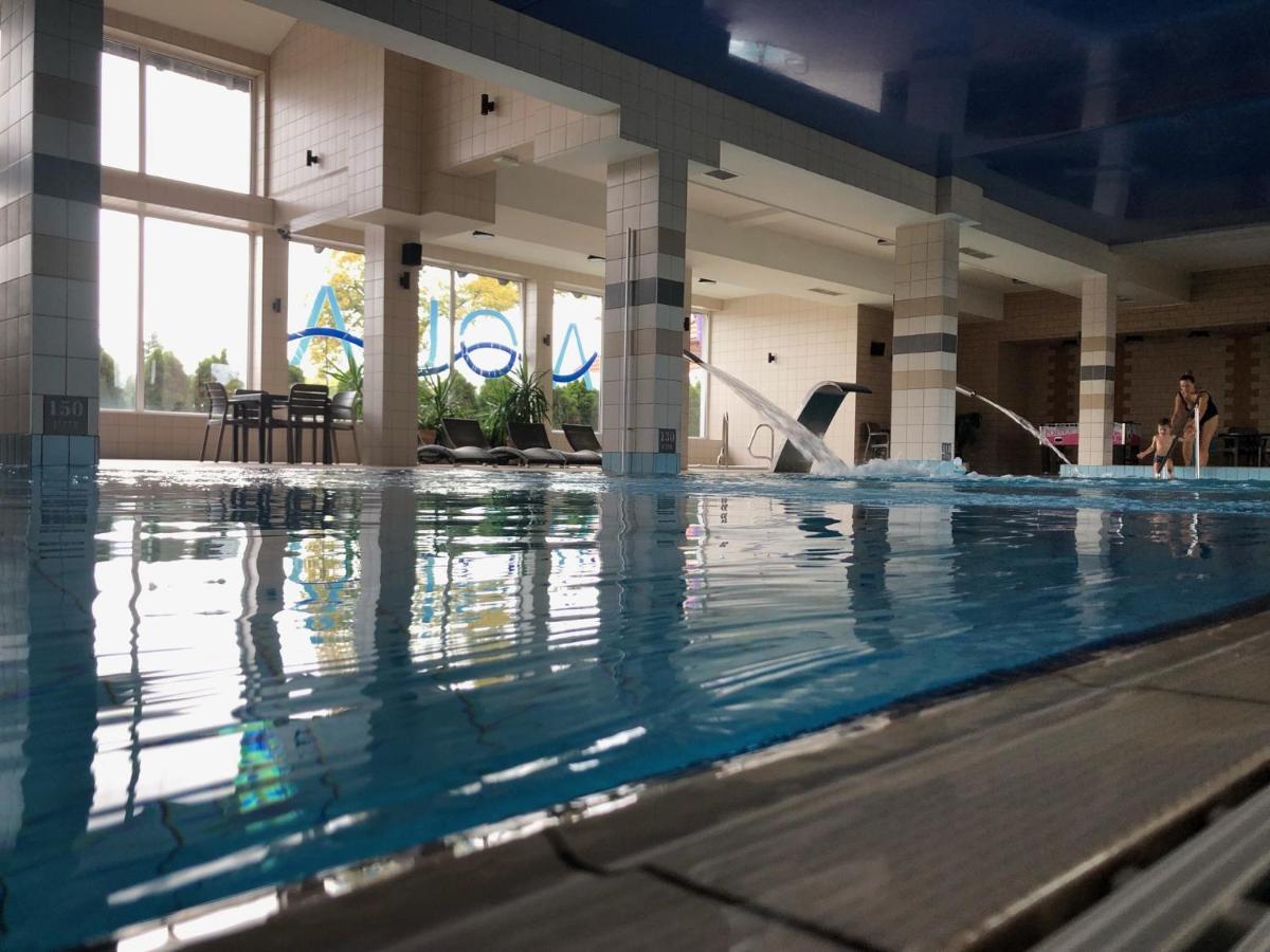 בולשבו Hotel Victoria מראה חיצוני תמונה