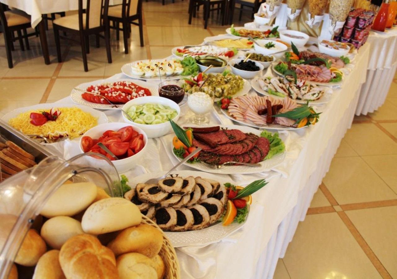 בולשבו Hotel Victoria מראה חיצוני תמונה