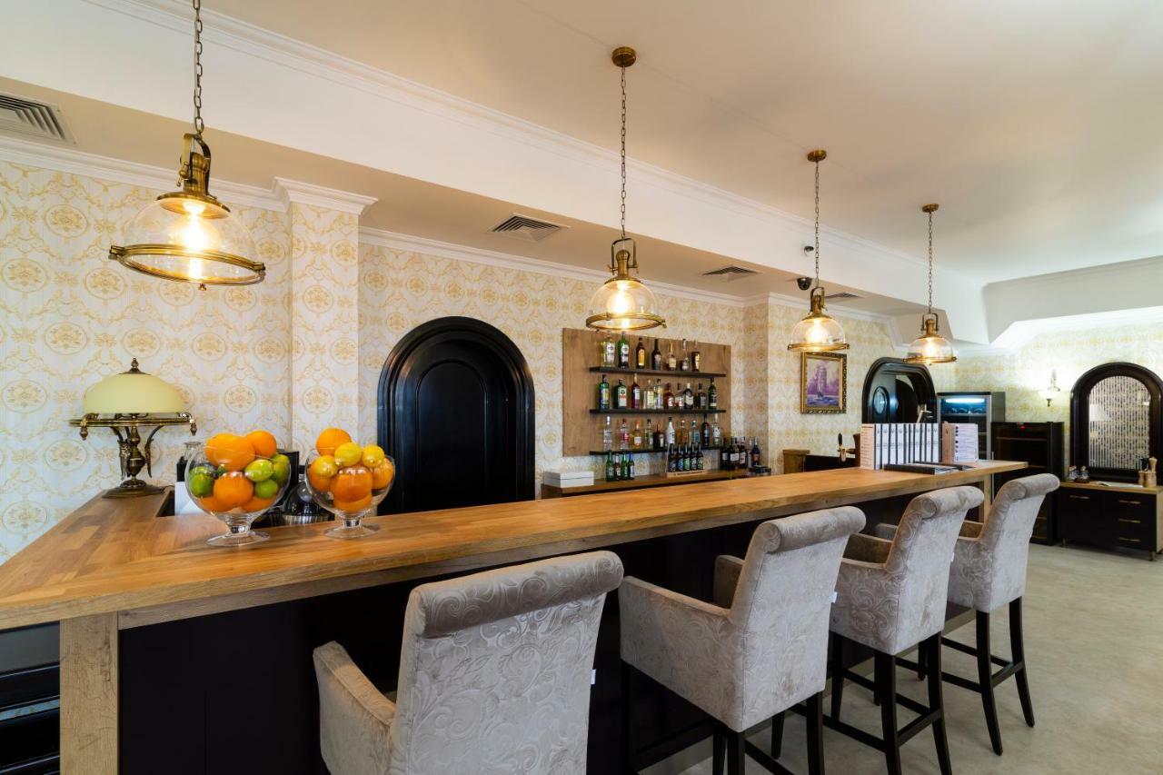 בולשבו Hotel Victoria מראה חיצוני תמונה