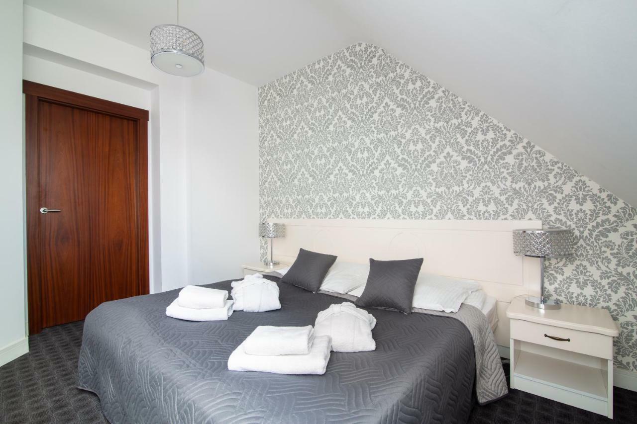 בולשבו Hotel Victoria מראה חיצוני תמונה