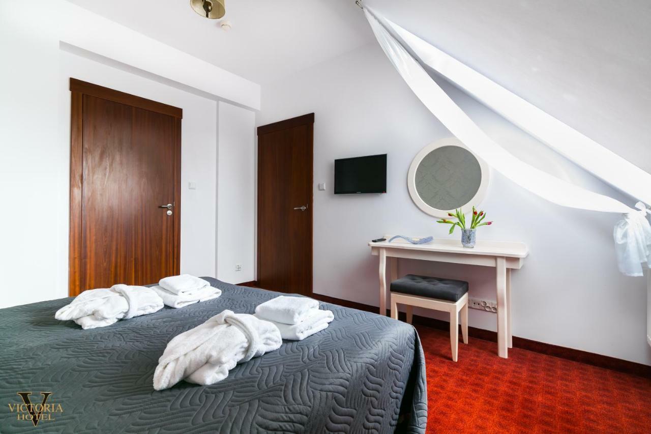 בולשבו Hotel Victoria מראה חיצוני תמונה